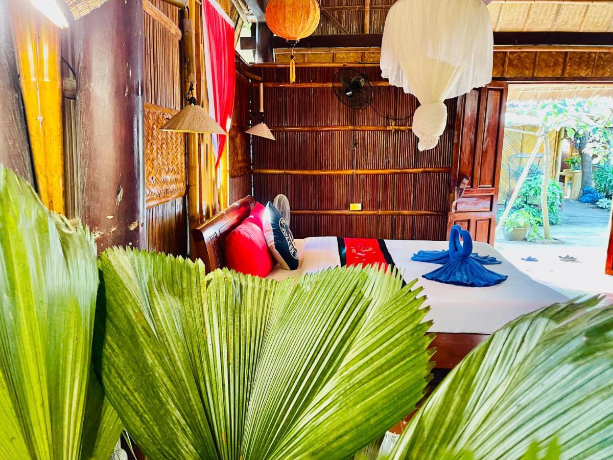 Under The Coconut Tree Hoi An Homestay Bagian luar foto