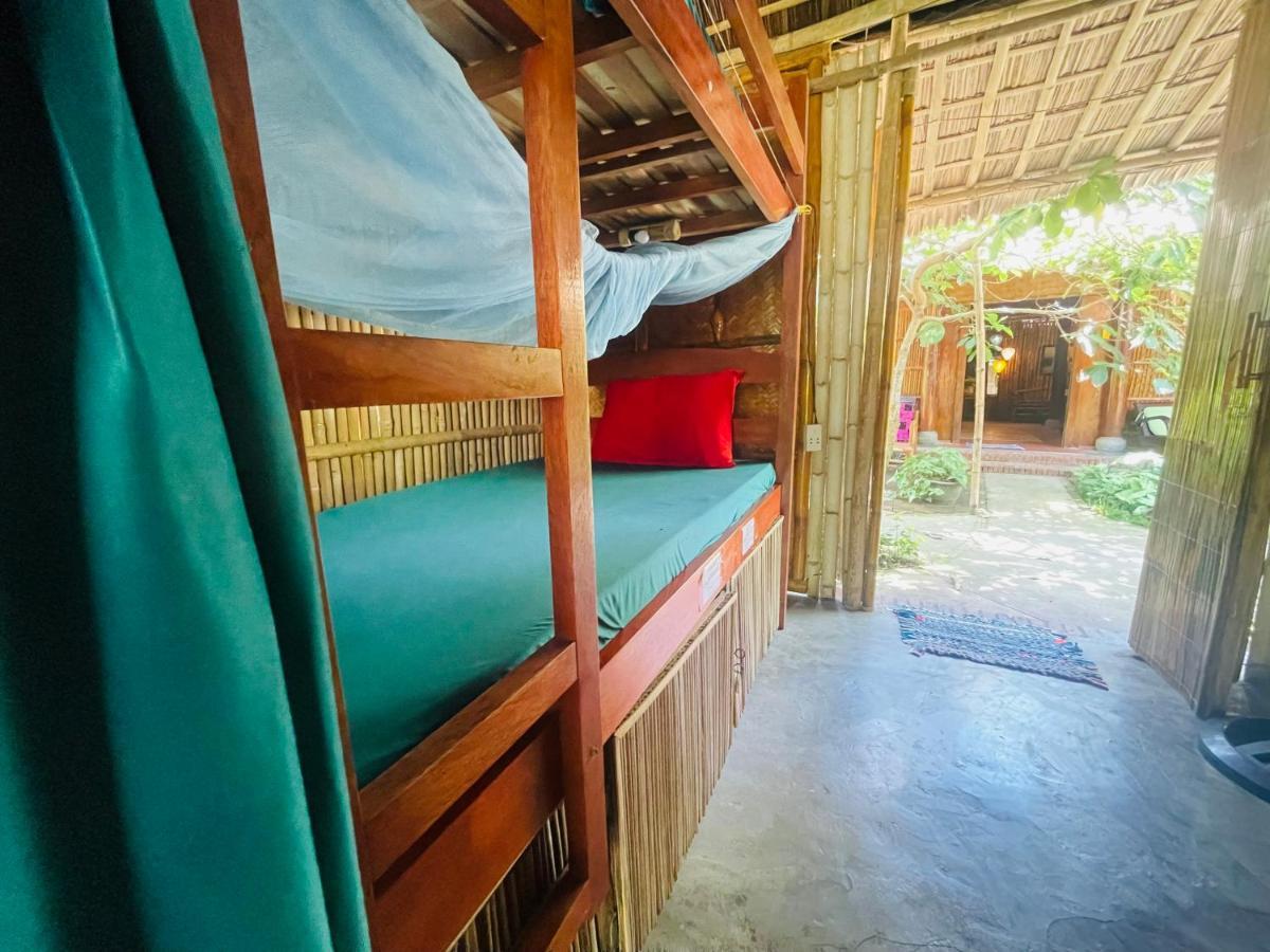 Under The Coconut Tree Hoi An Homestay Bagian luar foto