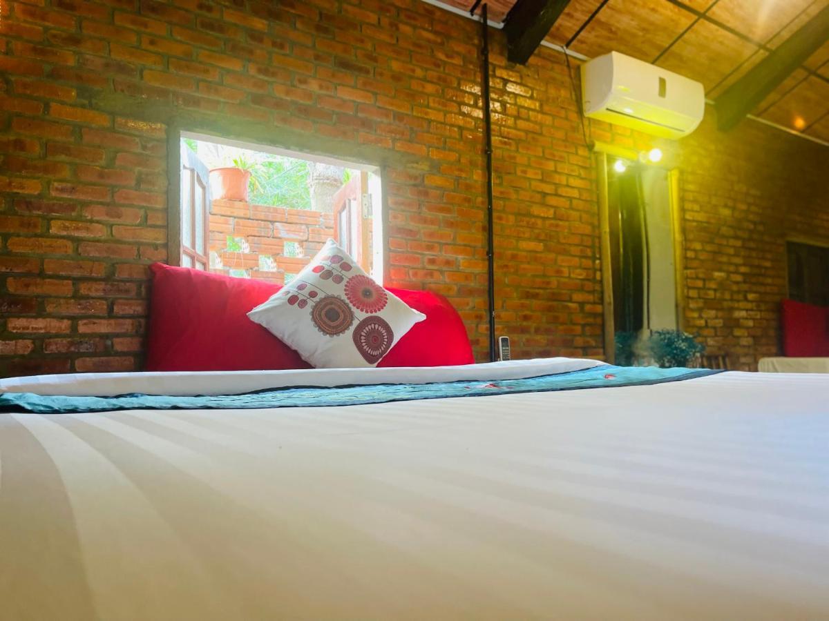 Under The Coconut Tree Hoi An Homestay Bagian luar foto