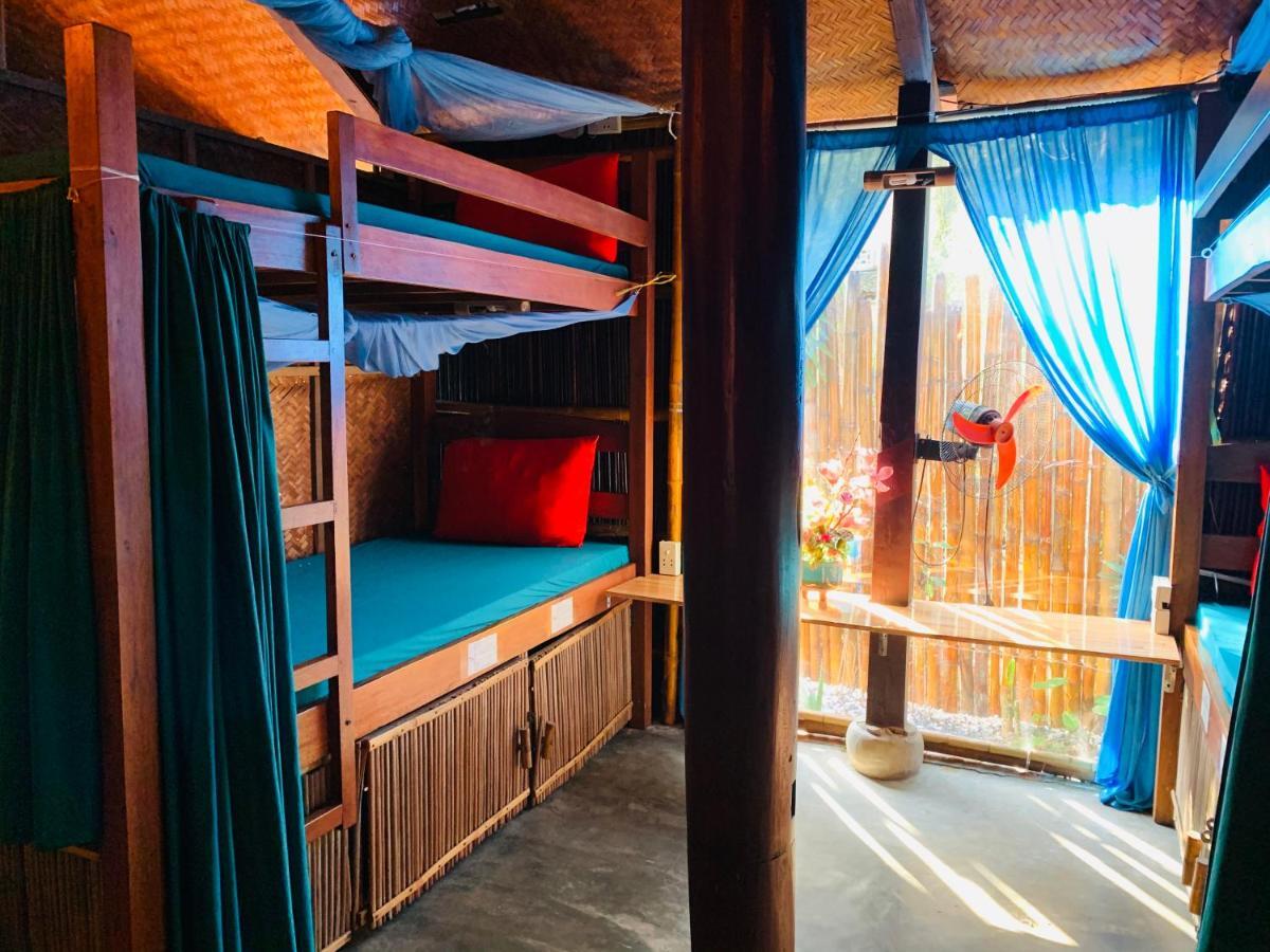 Under The Coconut Tree Hoi An Homestay Bagian luar foto