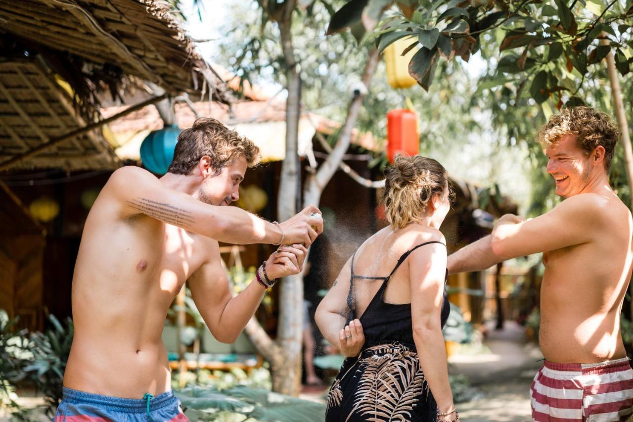 Under The Coconut Tree Hoi An Homestay Bagian luar foto